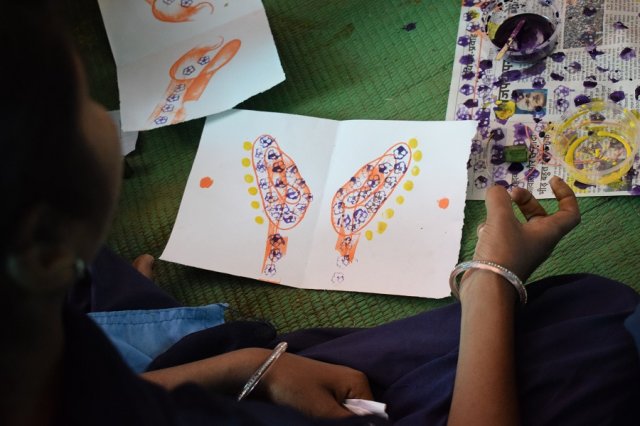 A blend of Thread painting and Ladyfinger impression painting.